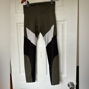 Like new Reebok workout tight